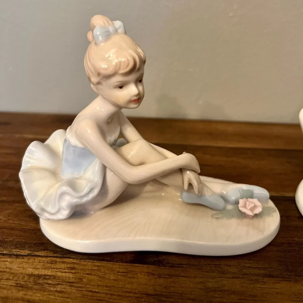 ASPEN GALLERY Collection Ladies 3 Set Porcelain Ballerina Figurines